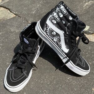 High-top Paisley Skull Vans, Sk8-Hi ‘Bandanna Black’ 8 men’s/9.5 women’s